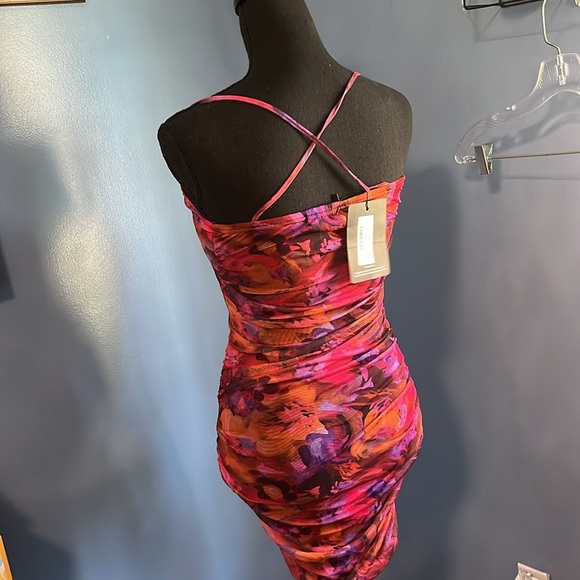 Pretty little thing shape abstract floral print mesh cup detail ruched bodycon - Picture 4 of 6